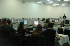 Os participante praticaran a edição de conteudo na internet